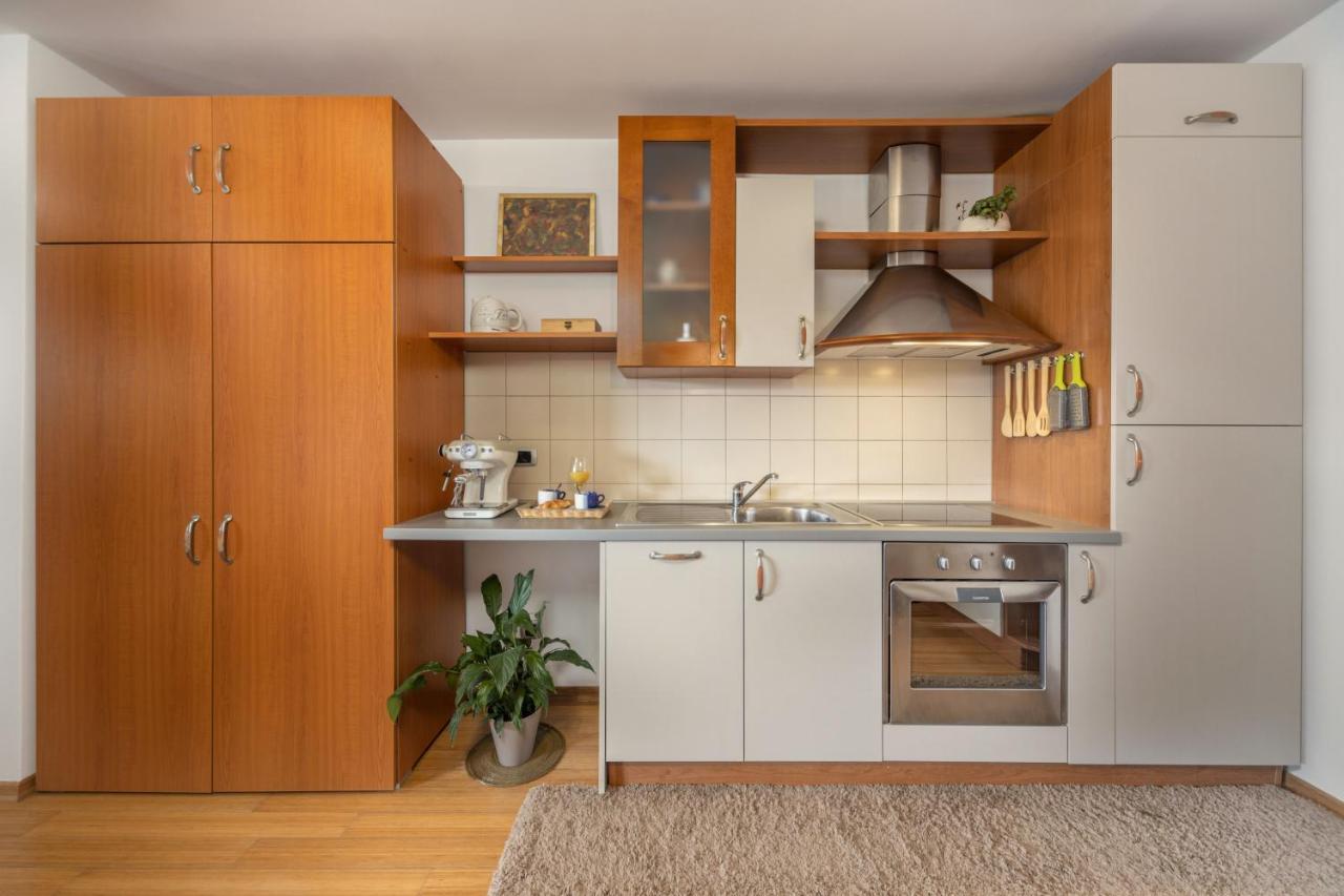 Terra Magica Deluxe Apartment Or Room With Private Parking, Terrace And Sea View Rijeka Zewnętrze zdjęcie