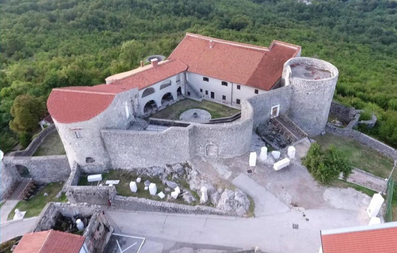 Terra Magica Deluxe Apartment Or Room With Private Parking, Terrace And Sea View Rijeka Zewnętrze zdjęcie